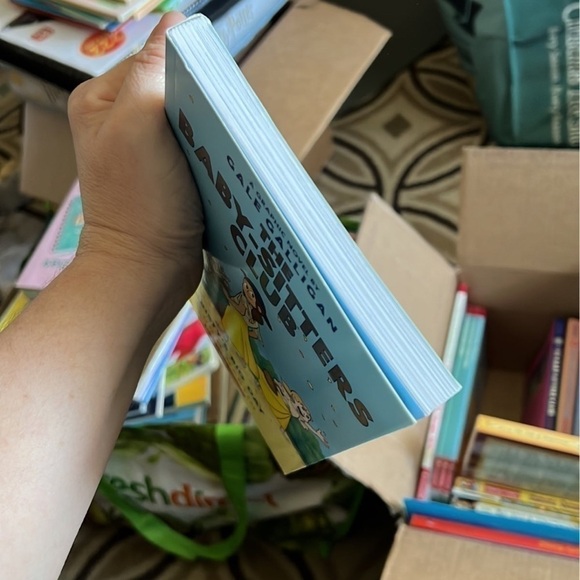 THE Baby-Sitters Club 6 - Kristy’s Big Day (paperback) Like New - Picture 4 of 5